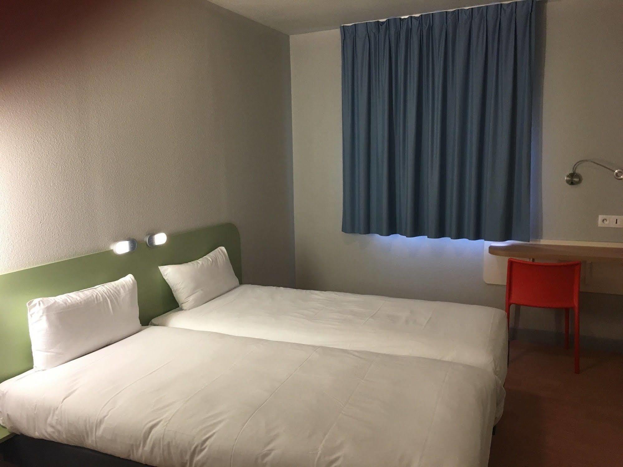 Ibis Budget Bobigny Pantin Hotel Exterior photo